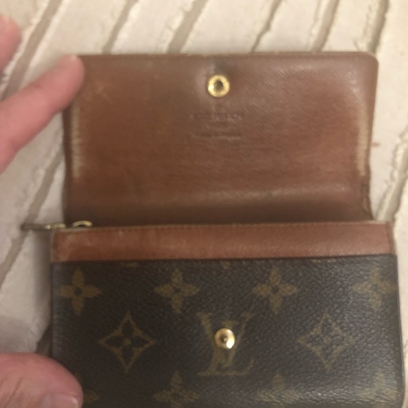 Louis Vuitton wallet, authentic. - Picture 7 of 11